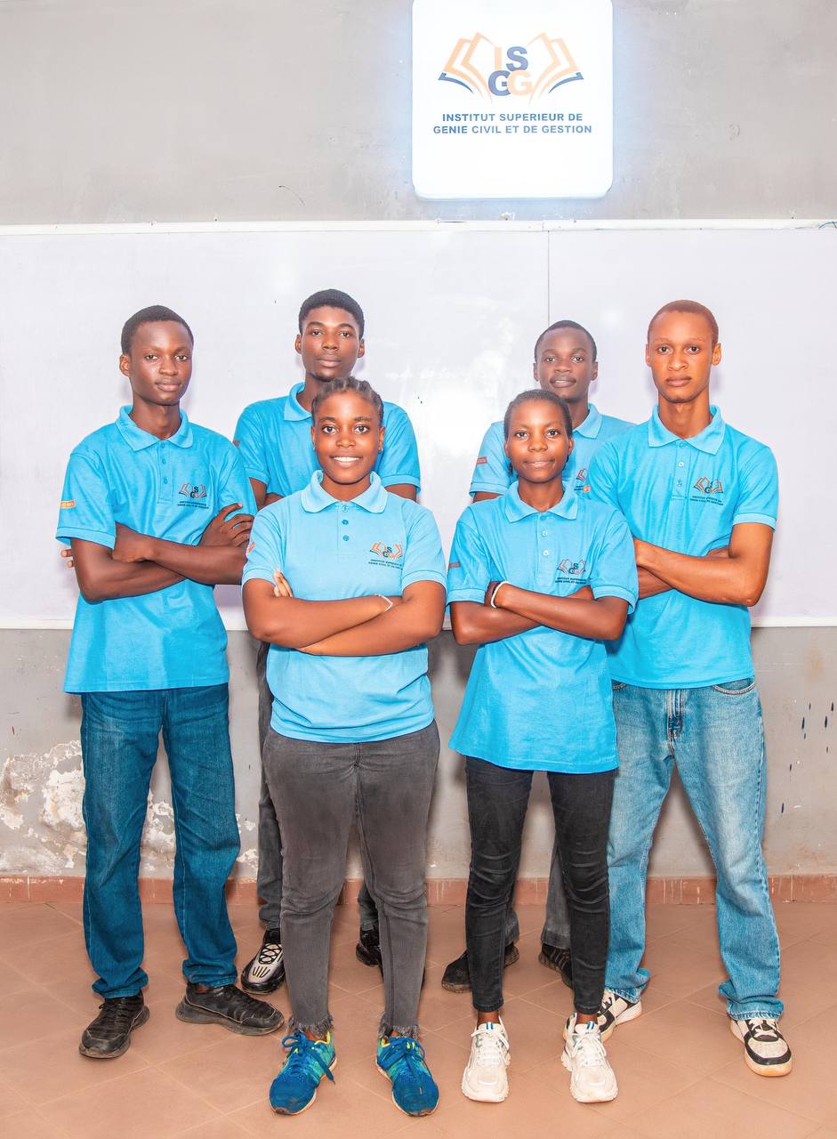 Étudiants Mono